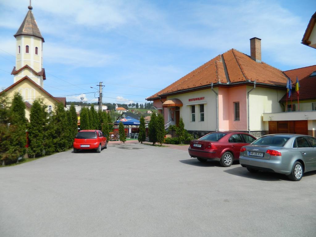 Hotel Mures Topliţa Εξωτερικό φωτογραφία